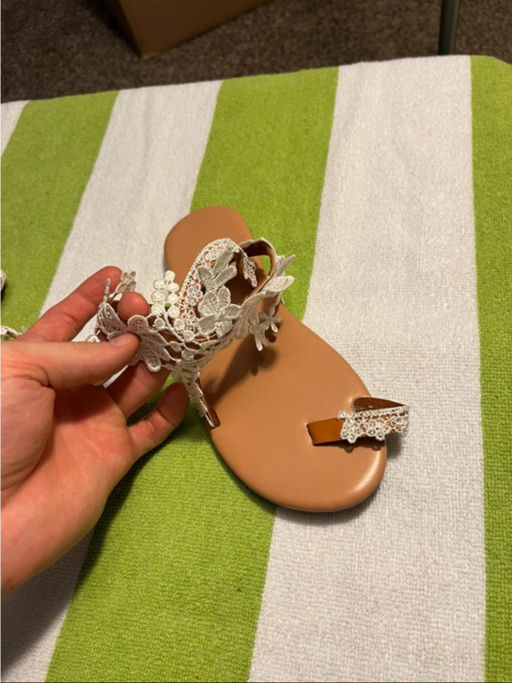 SHEIN White Lace Floral Toe-Loop Kids Sandals